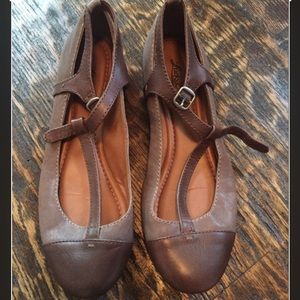 Lucky Brand T-Strap Flats 8.5